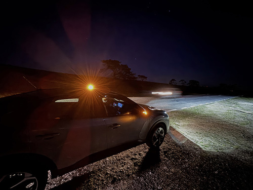 luces de emergencia de un coche